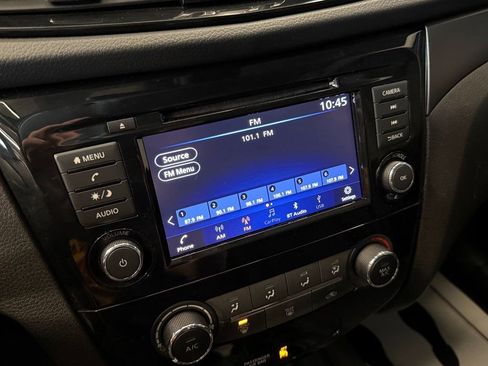 Used 2022 Nissan Rogue Sport S image 13