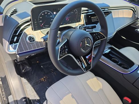 New 2026 Mercedes-Benz E 350 4MATIC Sedan image 16