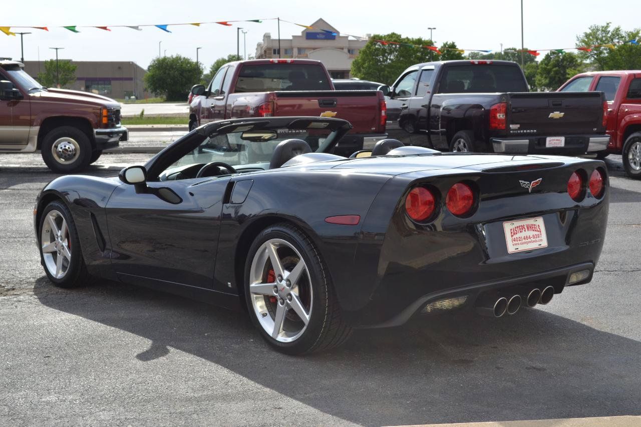 Used 2006 Chevrolet Corvette Convertible w/ Preferred Equipment Group RWD image 5