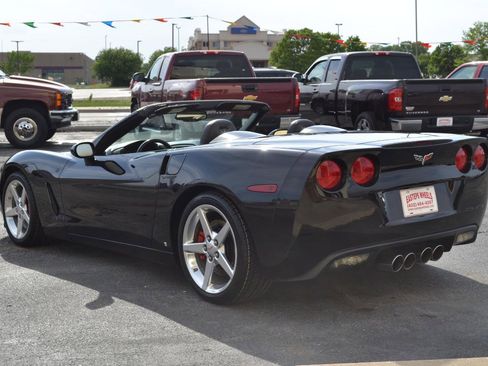 Used 2006 Chevrolet Corvette Convertible w/ Preferred Equipment Group RWD image 5