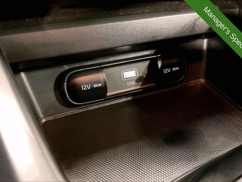 Used 2025 Kia Soul LX FWD image 28