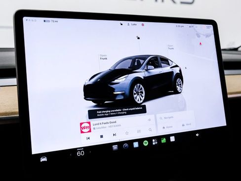Used 2022 Tesla Model Y Long Range AWD/4WD image 21