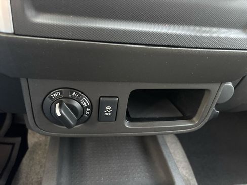 Used 2012 Nissan Xterra S w/ Value Package image 33