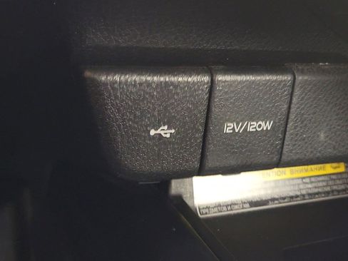 Used 2020 Toyota Camry XLE image 26