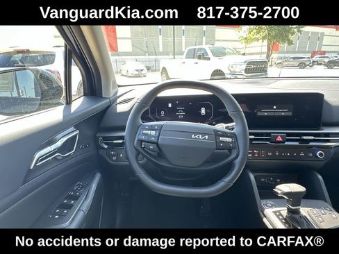 Used 2026 Kia Sportage SX image 12