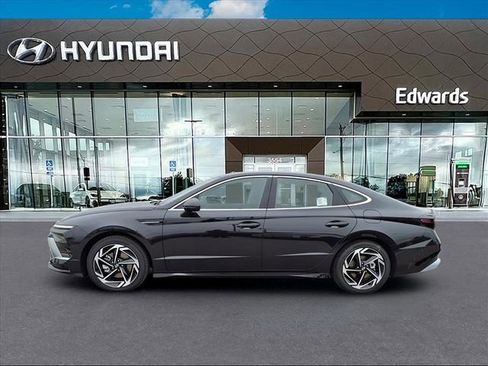 New 2026 Hyundai Sonata SEL image 3