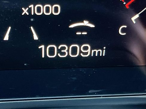 Certified 2025 GMC Yukon XL Denali w/ Sun & Power Step Package image 20