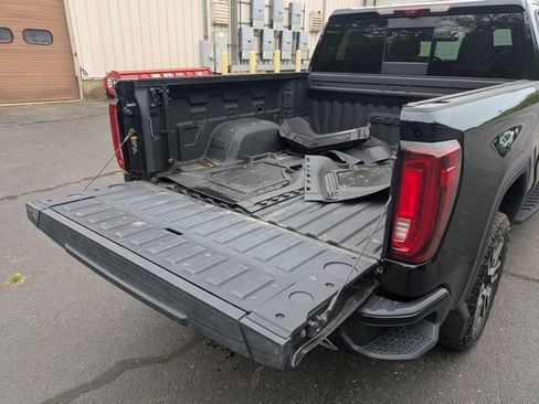 Used 2024 GMC Sierra 1500 AT4 w/ Technology Package AWD/4WD image 34