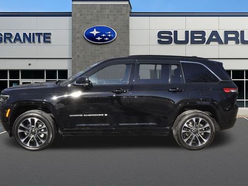 Used 2024 Jeep Grand Cherokee Overland w/ Luxury Tech Group IV image 7