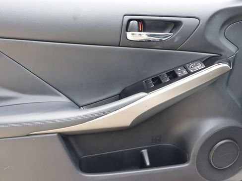 Used 2016 Lexus IS 200t RWD image 13