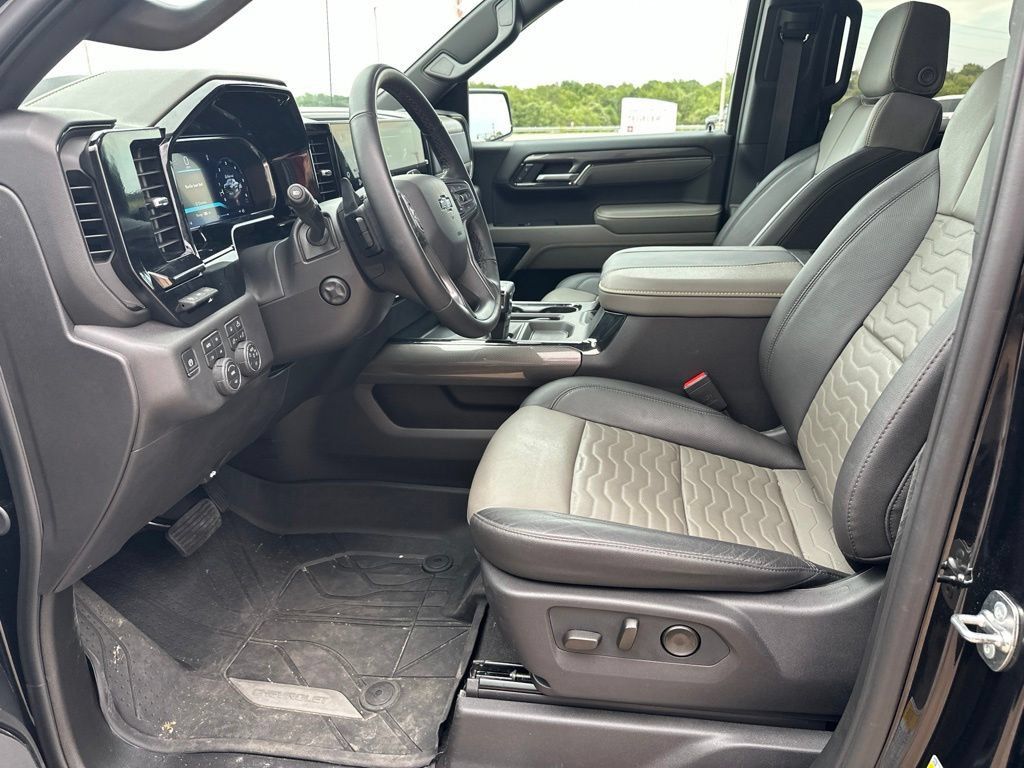 Used 2026 Chevrolet Silverado 1500 ZR2 AWD/4WD image 15