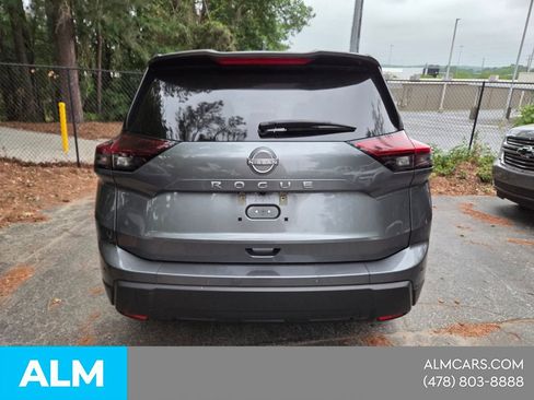 Used 2025 Nissan Rogue SV FWD image 7