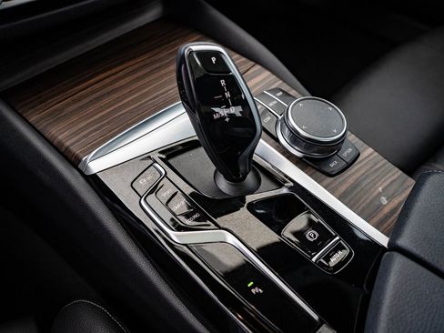 Used 2023 BMW 540i xDrive image 31