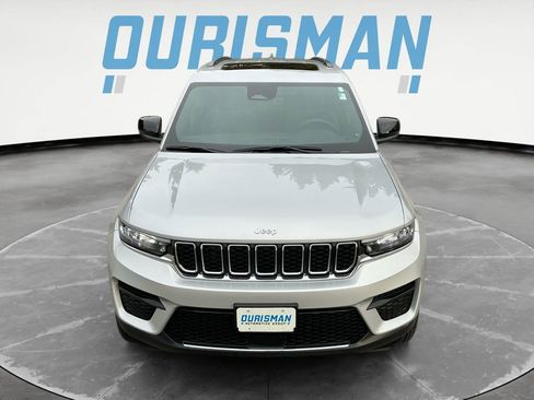 Used 2025 Jeep Grand Cherokee Laredo X w/ Luxury Tech Group I image 2