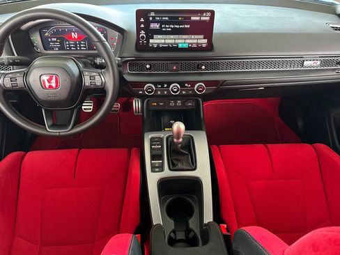 Used 2024 Honda Civic Type R image 13