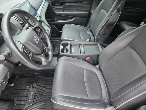Used 2024 Honda Odyssey Elite image 9