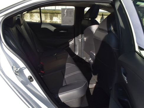 Certified 2025 Toyota Corolla XLE image 23