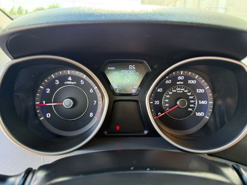 Used 2013 Hyundai Elantra Limited FWD image 12