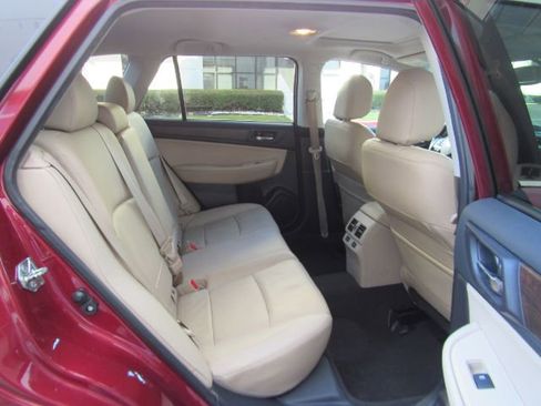 Used 2016 Subaru Outback 2.5i Limited image 25