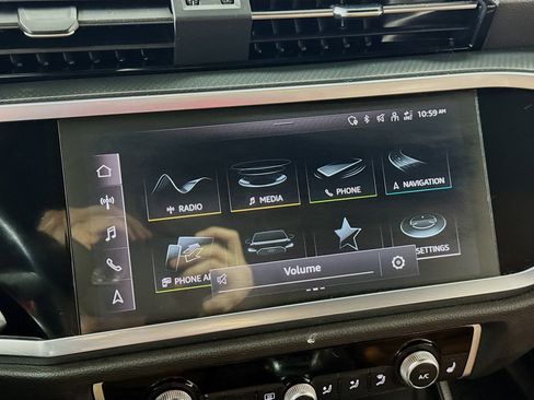 Used 2022 Audi Q3 2.0T Premium Plus w/ Premium Plus Package image 19