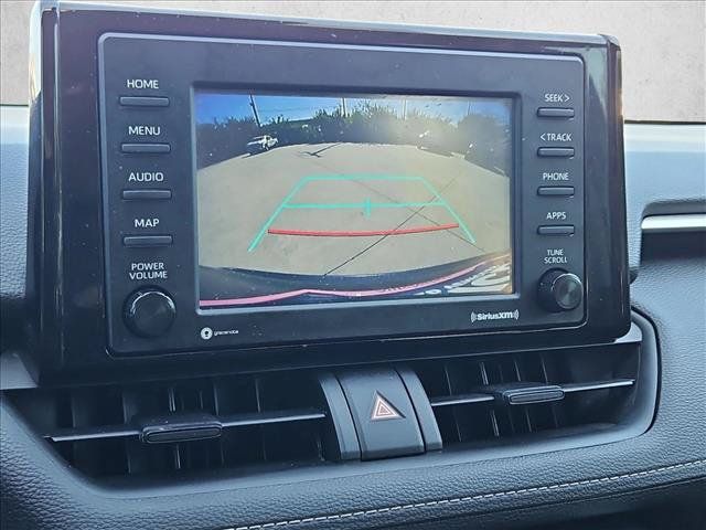 Used 2021 Toyota RAV4 LE FWD image 13
