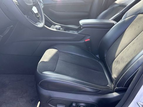 Used 2023 Jeep Grand Cherokee Altitude image 12