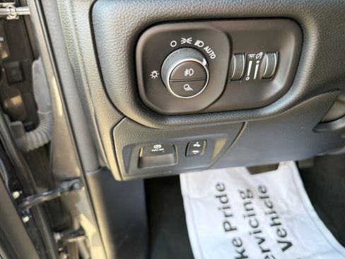 Used 2022 RAM 1500 Laramie w/ Sport Appearance Package AWD/4WD image 20