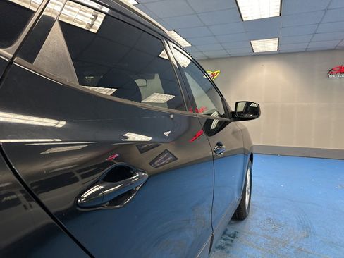 Used 2011 Hyundai Tucson GLS w/ Navigation Pkg 2 image 6