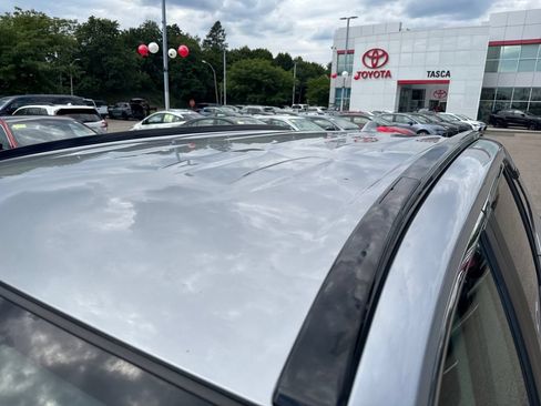 Used 2025 Toyota RAV4 XLE AWD/4WD image 43