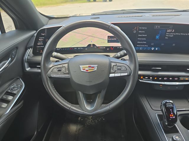 Used 2025 Cadillac XT4 Premium Luxury FWD image 10