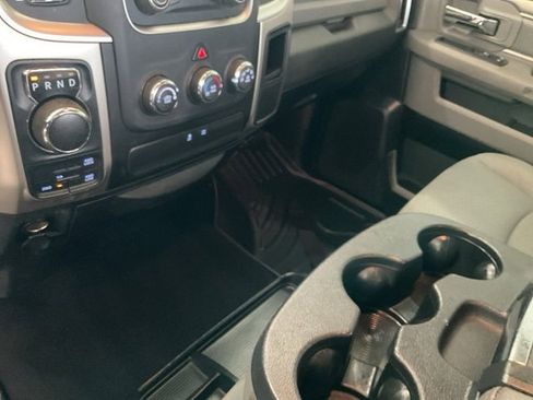 Used 2019 RAM 1500 Classic SLT image 11