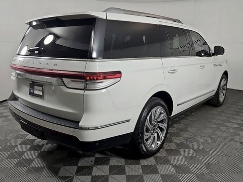 Used 2022 Lincoln Navigator Reserve AWD/4WD image 5