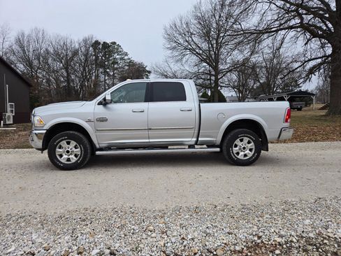 Used 2017 RAM 3500 Laramie Longhorn image 2