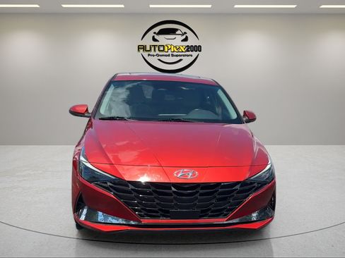 Used 2021 Hyundai Elantra Limited FWD image 2