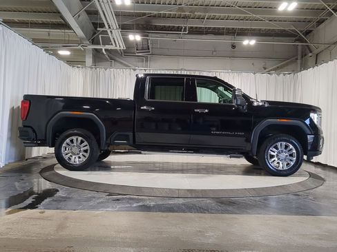 Used 2021 GMC Sierra 2500 Denali w/ Denali Ultimate Package image 18