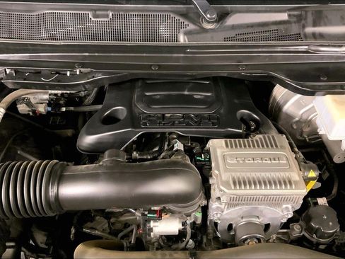 Used 2023 RAM 1500 Laramie AWD/4WD image 30