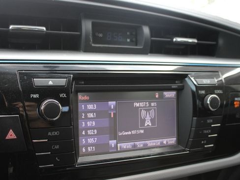 Used 2016 Toyota Corolla LE FWD image 15
