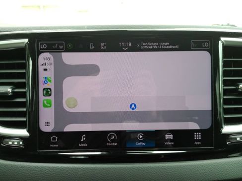Used 2023 Chrysler Pacifica Touring-L FWD image 10