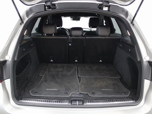 Used 2022 Mercedes-Benz GLC 300 4MATIC w/ Driver Assistance Package image 24