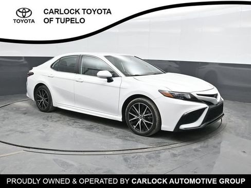 Used 2024 Toyota Camry SE FWD image 6