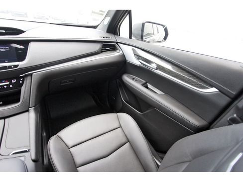 New 2026 Cadillac XT5 Sportv w/ LPO, Onyx Lite Package AWD/4WD image 10