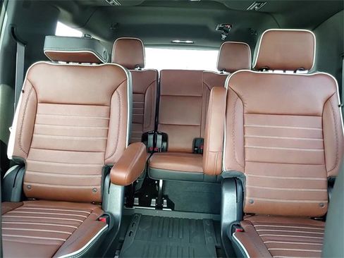 Used 2023 GMC Yukon XL Denali Ultimate image 21