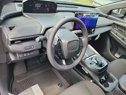 New 2026 Toyota C-HR w/ Cold Weather Package AWD/4WD image 7