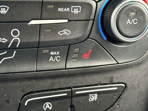 Used 2019 Ford Escape SEL image 31