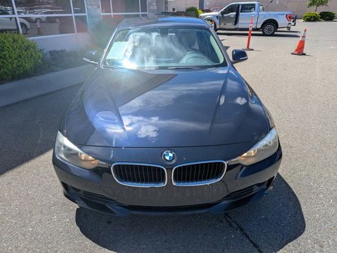 Used 2014 BMW 320i Sedan RWD image 6