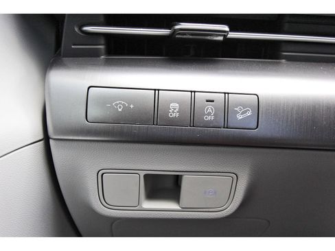 Certified 2026 Hyundai Kona SE FWD image 22