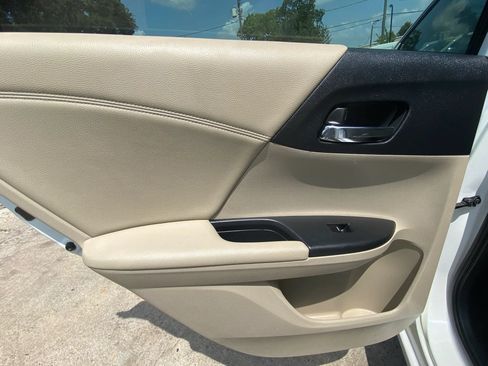 Used 2016 Honda Accord EX-L image 21