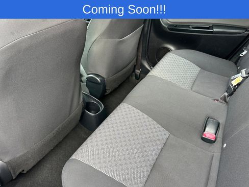 Used 2015 Toyota Yaris L image 12