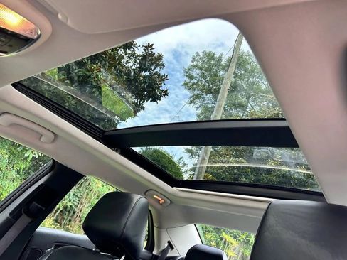 Used 2016 Chrysler 300 C w/ Safetytec Plus Group image 25