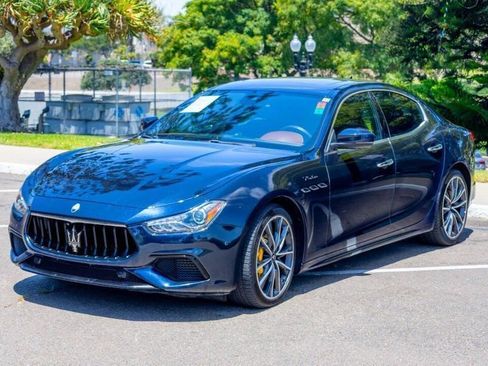 Used 2022 Maserati Ghibli Modena image 3